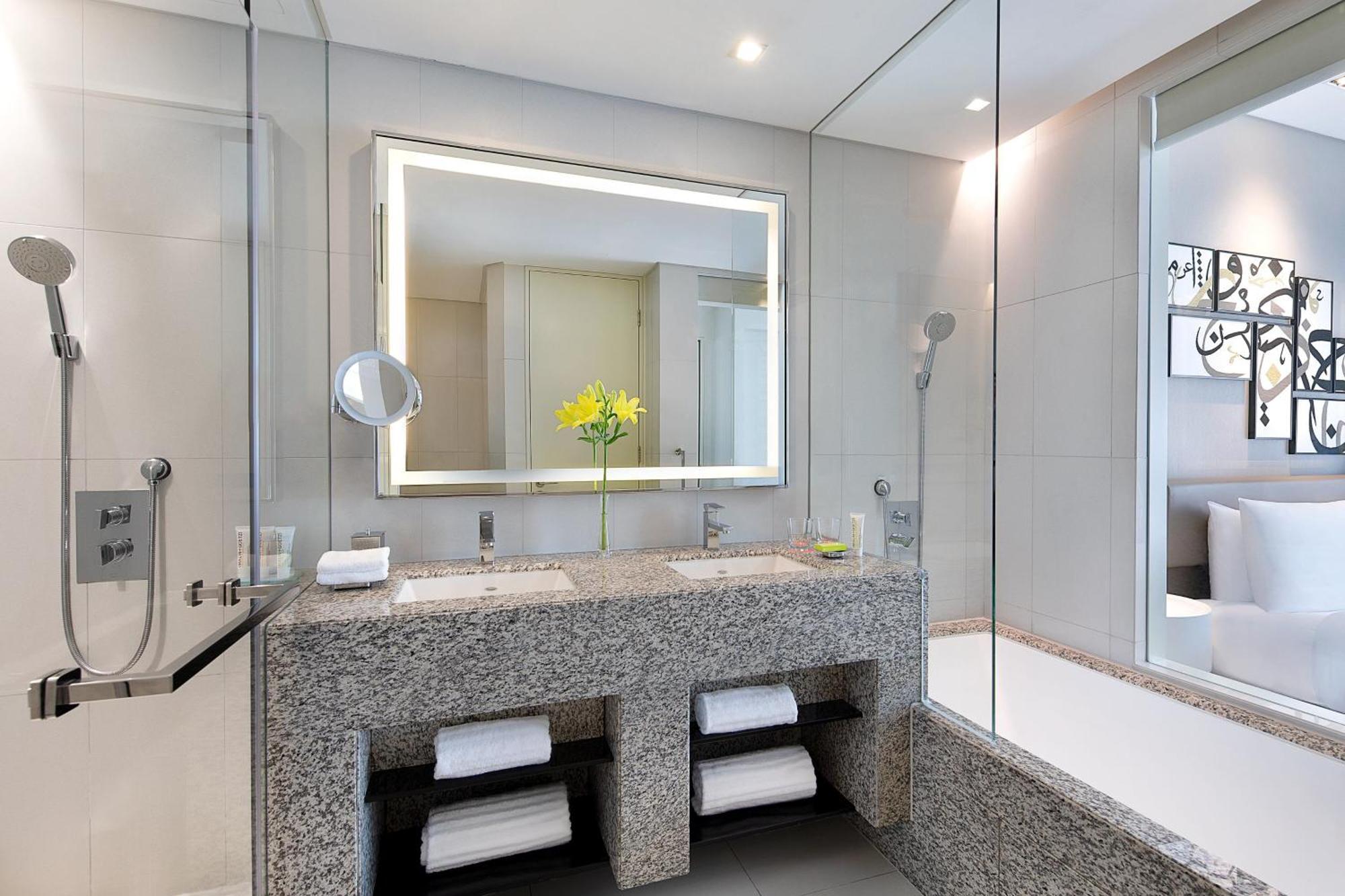 Le Meridien City Centre Bahrain Manama Eksteriør bilde Bathroom