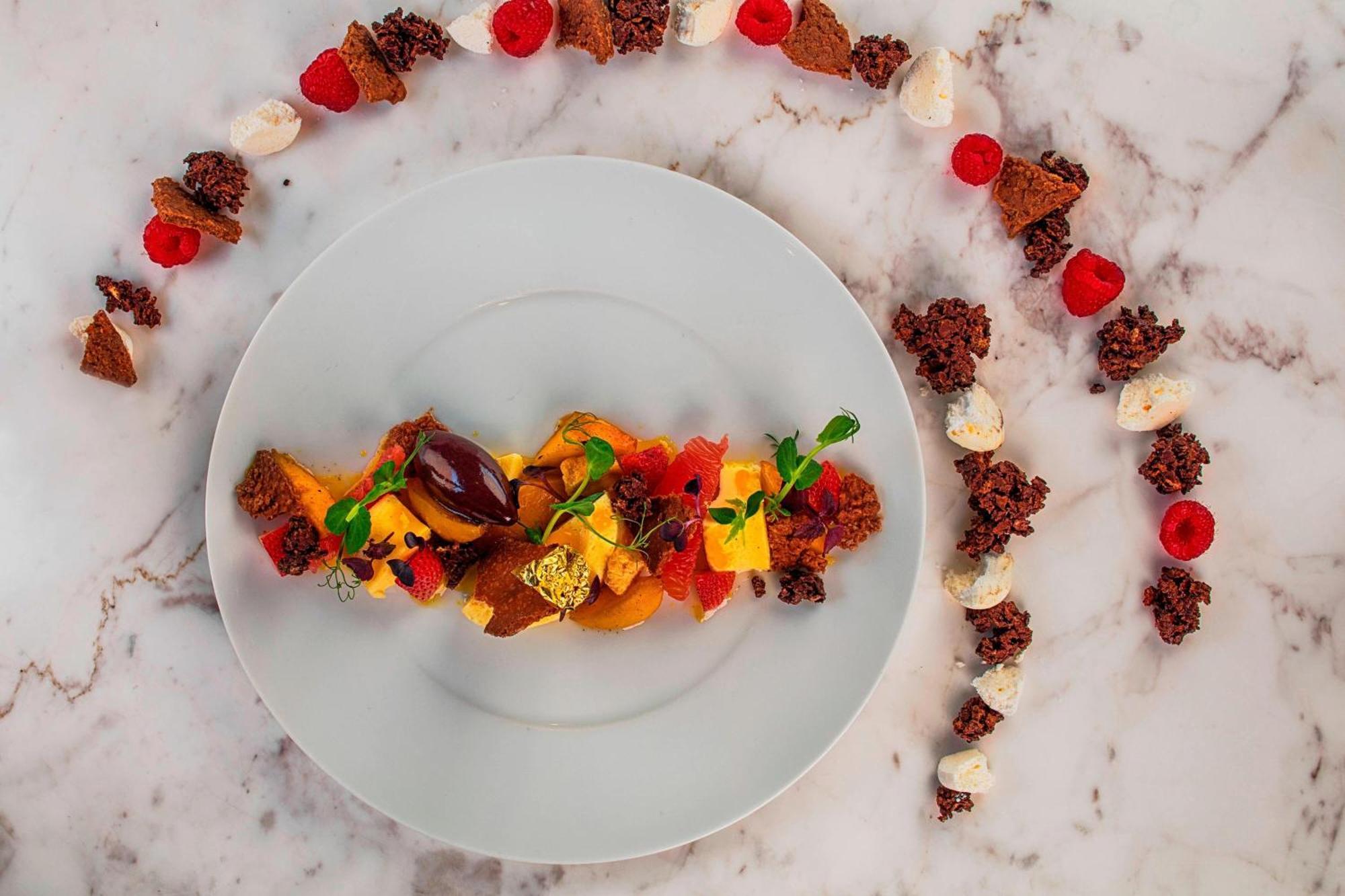 Le Meridien City Centre Bahrain Manama Eksteriør bilde A fruit salad